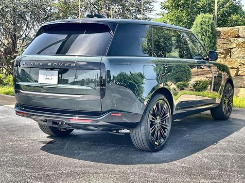 Belgravia Green 2026 Land Rover Range Rover P400 SE 7 Seat
