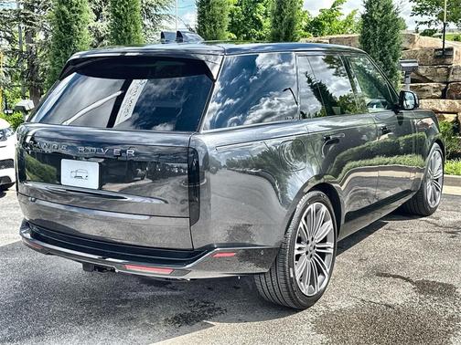 2025 Land Rover Range Rover P530 SE