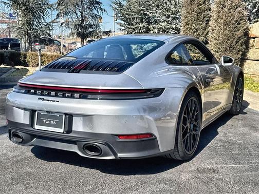 2025 Porsche 911 Carrera