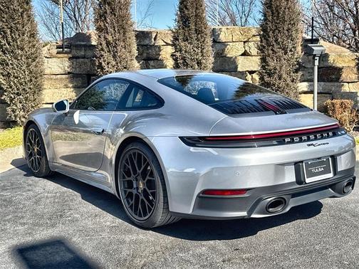 2025 Porsche 911 Carrera