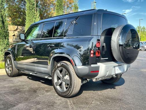 2025 Land Rover Defender P300