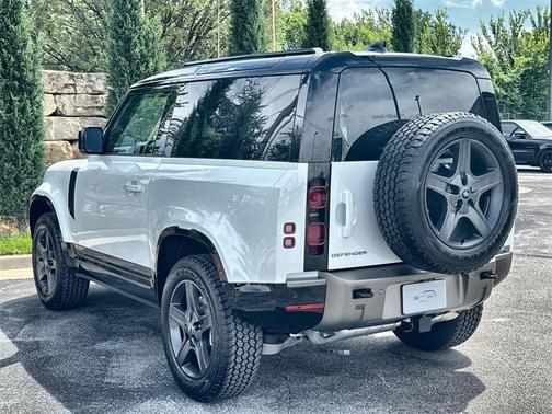 2025 Land Rover Defender P400 X-Dynamic SE