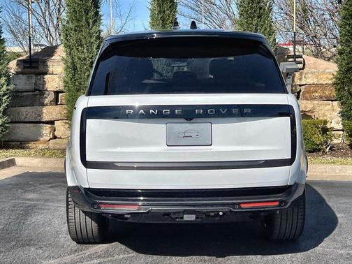 Fuji White 2026 Land Rover Range Rover P400 SE