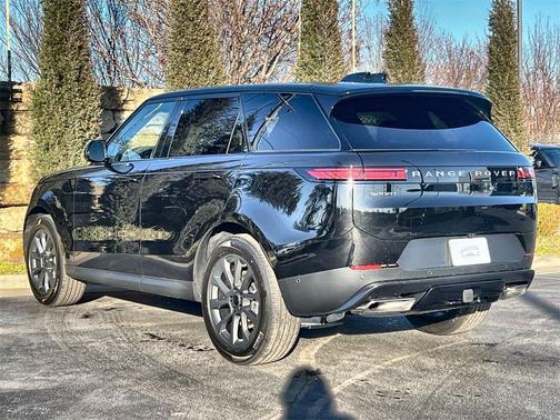 2026 Land Rover Range Rover Sport SE