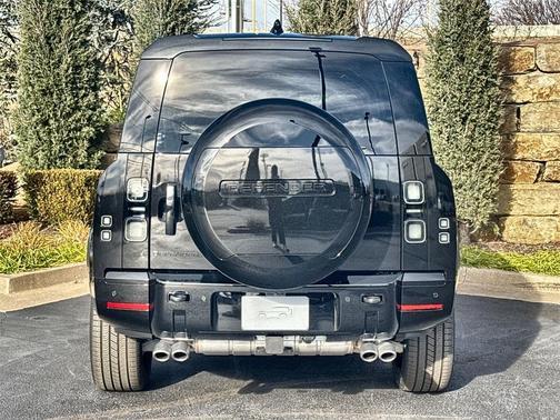 2026 Land Rover Defender 