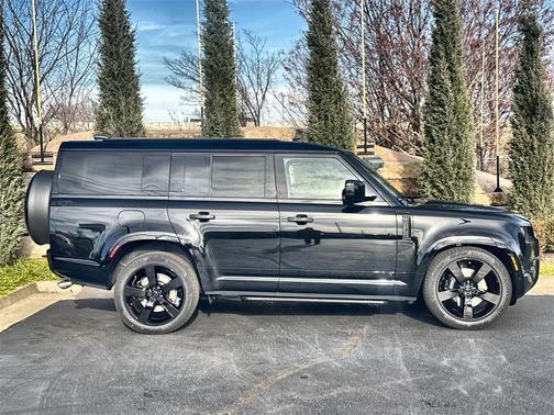 2026 Land Rover Defender 