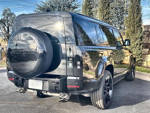 2026 Land Rover Defender 