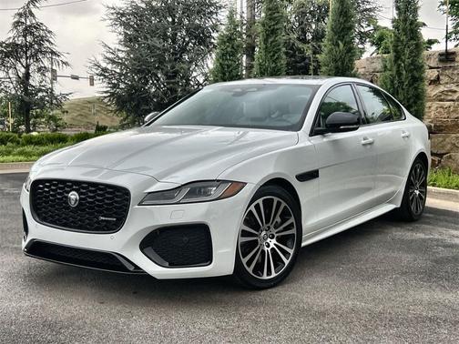2024 Jaguar XF R-Dynamic SE