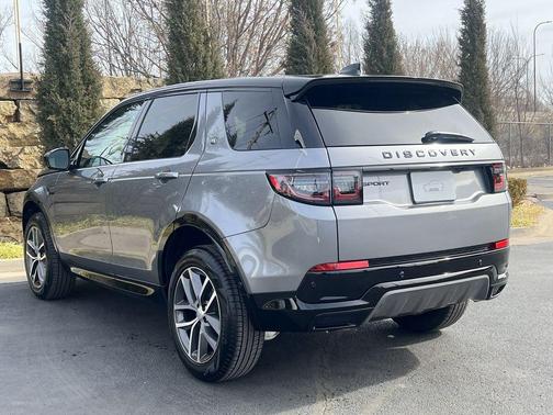 2026 Land Rover Discovery Sport LANDMARK