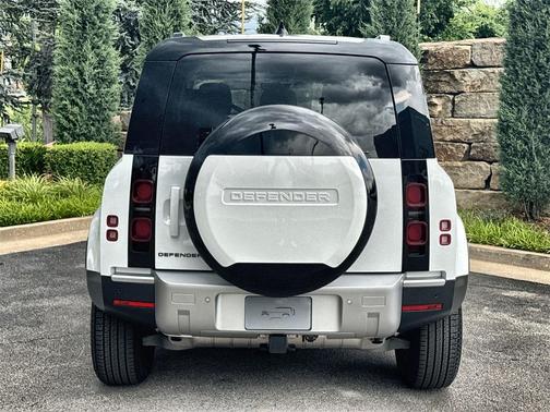 2025 Land Rover Defender P300