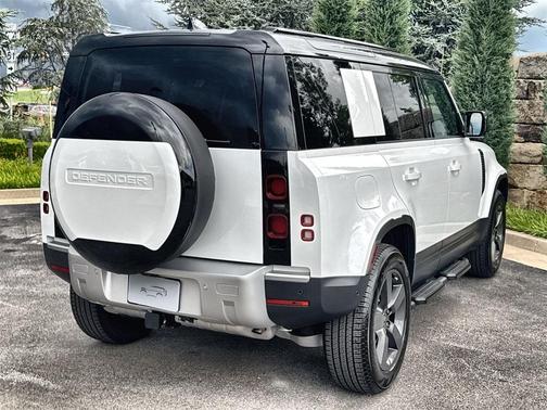 2025 Land Rover Defender P300