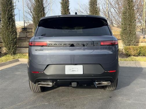 2026 Land Rover Range Rover Sport SE