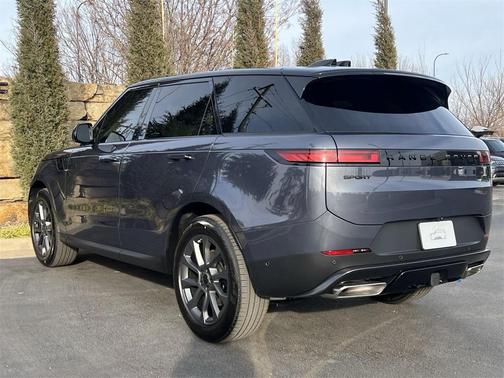 2026 Land Rover Range Rover Sport SE