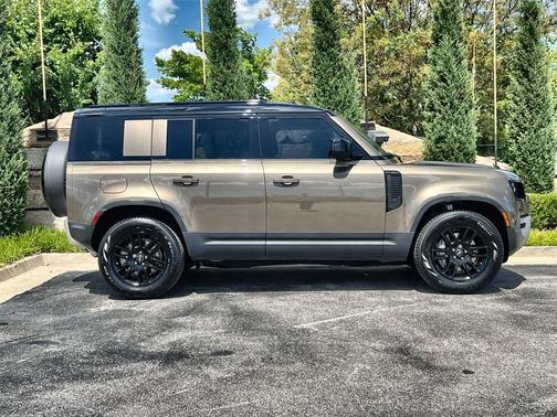 2025 Land Rover Defender P300