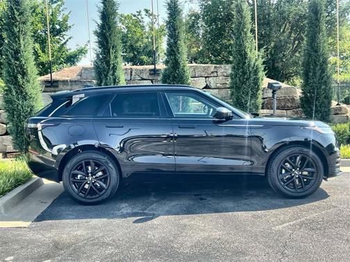 2025 Land Rover Range Rover Velar P250 Dynamic SE