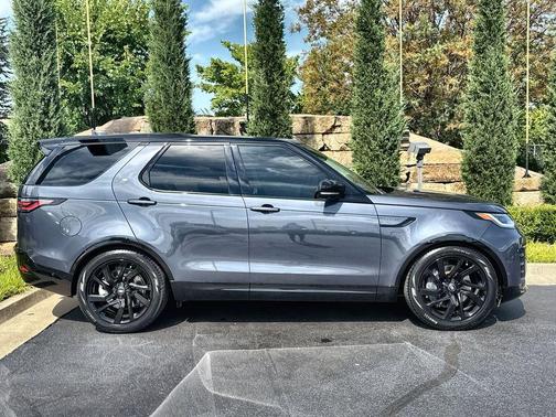 2025 Land Rover Discovery P360 Dynamic SE