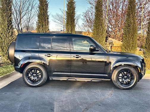 2026 Land Rover Defender 110 X-Dynamic SE