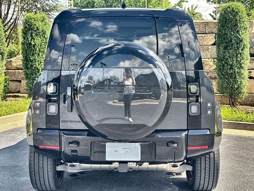 Carpathian Grey 2026 Land Rover Defender P400 X-Dynamic SE