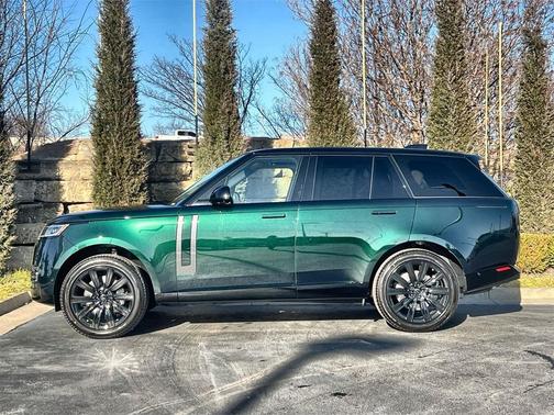 2026 Land Rover Range Rover P530 SE