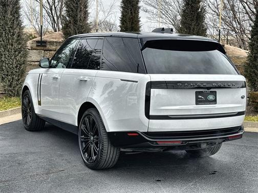 2023 Land Rover Range Rover P530 SE