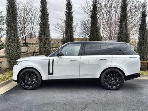 2023 Land Rover Range Rover P530 SE