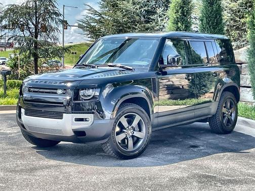 Santorini Black Metallic 2024 Land Rover Defender P500 SE