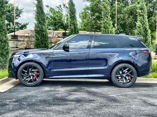 Portofino Blue 2023 Land Rover Range Rover Sport SE Dynamic