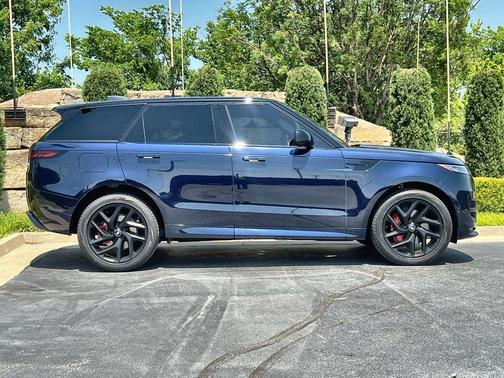 Portofino Blue 2023 Land Rover Range Rover Sport SE Dynamic