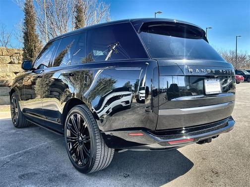 2023 Land Rover Range Rover P530 SE