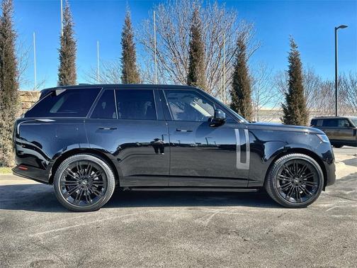 2023 Land Rover Range Rover P530 SE