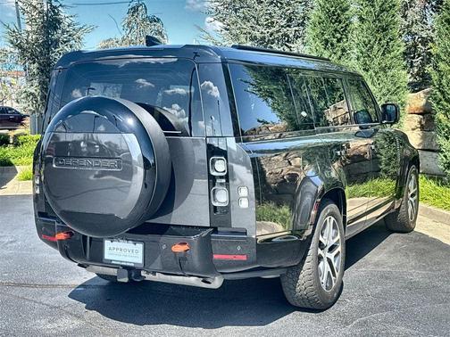 2024 Land Rover Defender P400 X