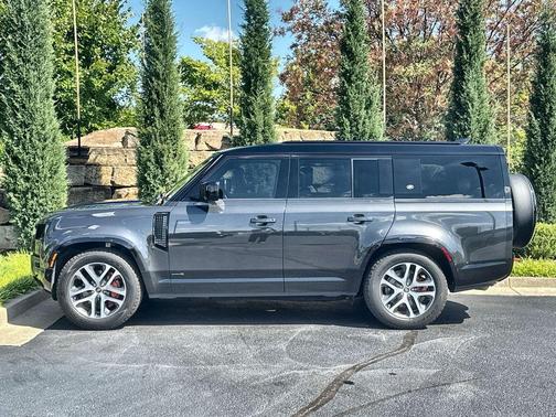 2024 Land Rover Defender P400 X