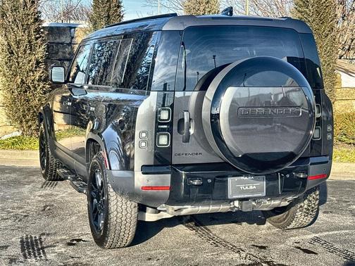 2026 Land Rover Defender P300 S