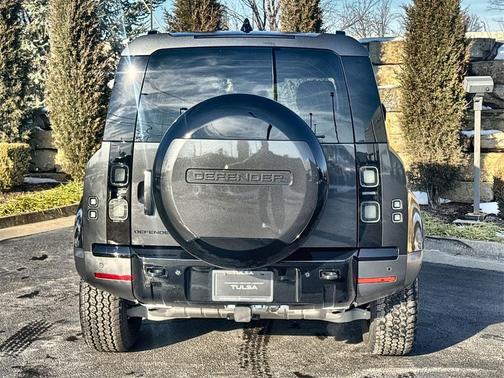 2026 Land Rover Defender P300 S