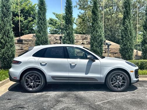 2023 Porsche Macan T