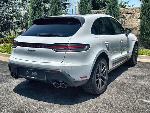 2023 Porsche Macan T