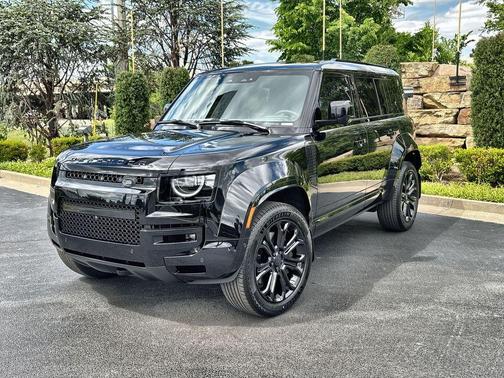 Narvik Black 2026 Land Rover Defender V8