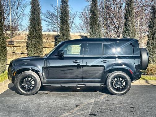 2026 Land Rover Defender 110 X-Dynamic SE