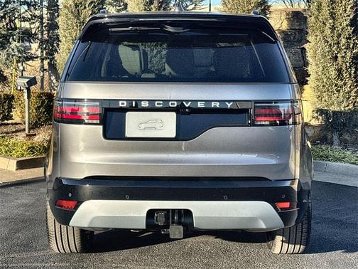 2026 Land Rover Discovery Tempest Edition
