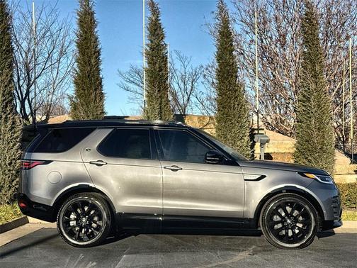 2026 Land Rover Discovery Tempest Edition