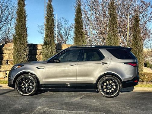 2026 Land Rover Discovery Tempest Edition