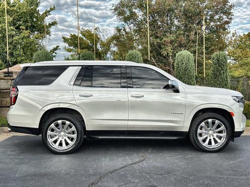 Iridescent Pearl Tricoat 2023 Chevrolet Tahoe Premier