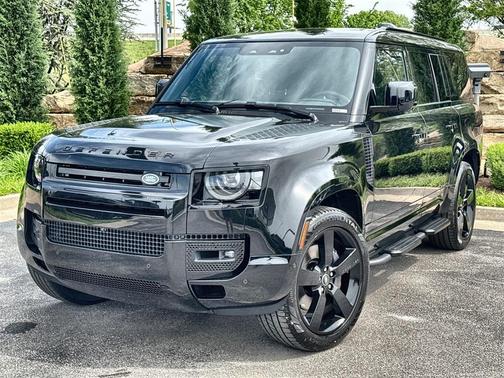2025 Land Rover Defender P400 X-Dynamic SE