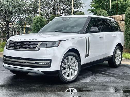 Ostuni Pearl White 2026 Land Rover Range Rover P550e SE