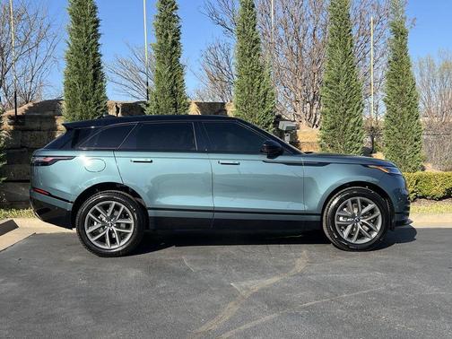 2026 Land Rover Range Rover Velar P250 Dynamic SE