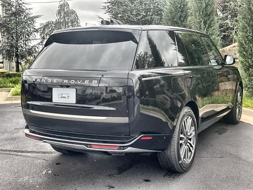 2025 Land Rover Range Rover P530 SE 7 Seat