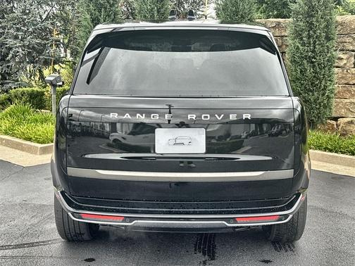 2025 Land Rover Range Rover P530 SE 7 Seat