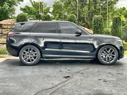 Santorini Black 2023 Land Rover Range Rover Sport SE