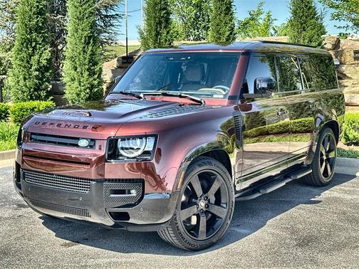 2025 Land Rover Defender P400 X-Dynamic SE