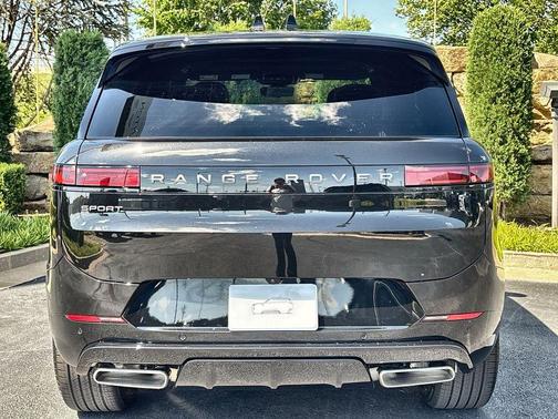 Santorini Black 2026 Land Rover Range Rover Sport P400 Dynamic SE